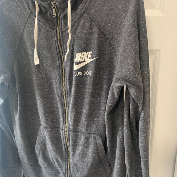 Nike Mens Grey Hoodie - Picture 2 of 12